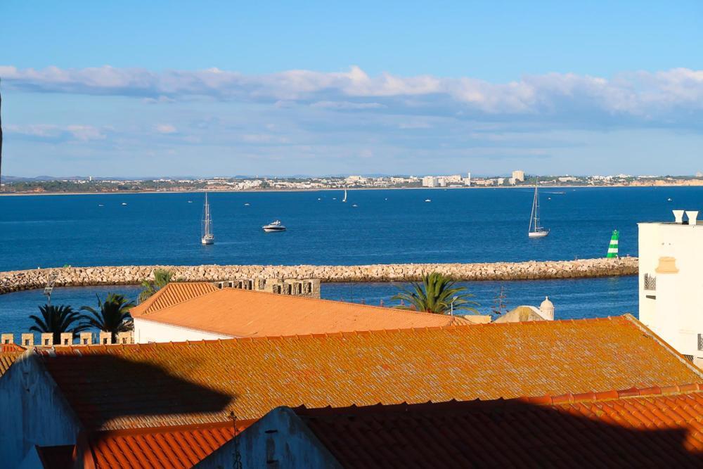 In The Old Town Close To The Beach Lagos Bagian luar foto